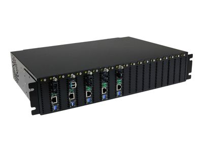 StarTech.com Multimode (MM) SC Fiber Media Converter for 1Gbe Network - 550m Range - Gigabit Ethernet -Remote Monitoring - 850nm (ET91000SC2) - fiber media converter - 1GbE_2
