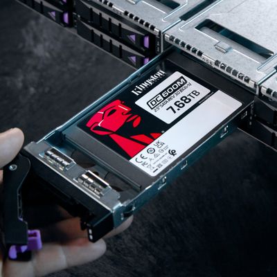Kingston SSD DC600M - 7.68 TB - 2.5" - SATA 6Gb/s_7